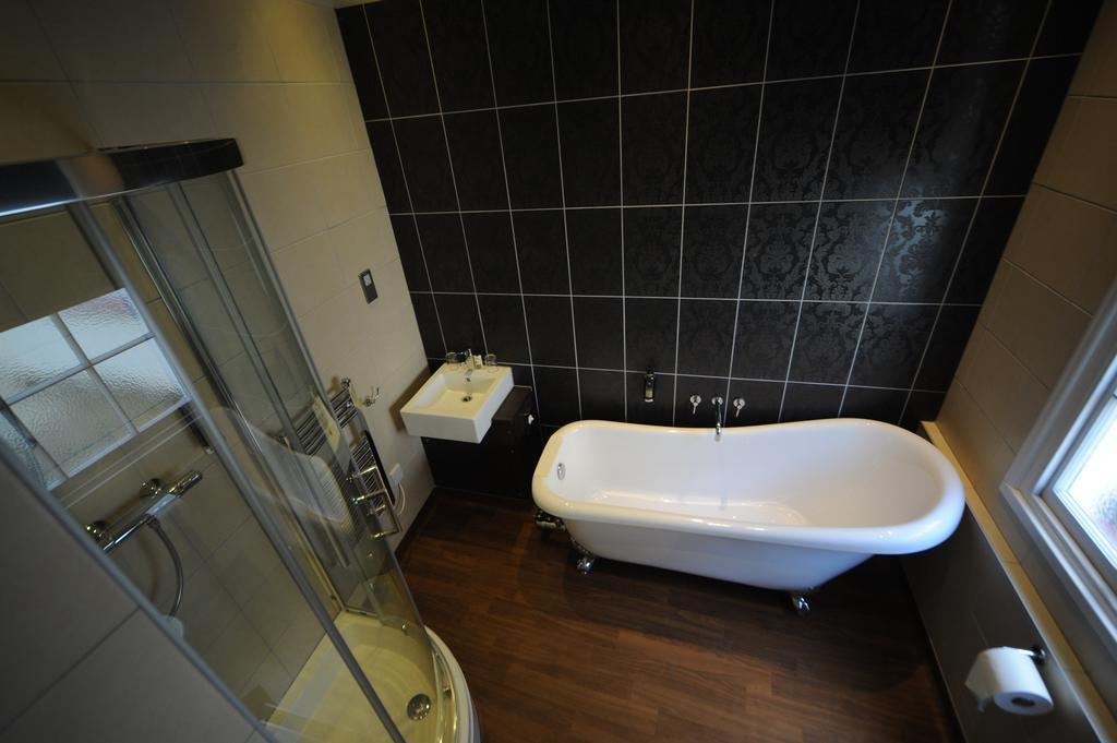 The Bull Hotel Stony Stratford Dış mekan fotoğraf