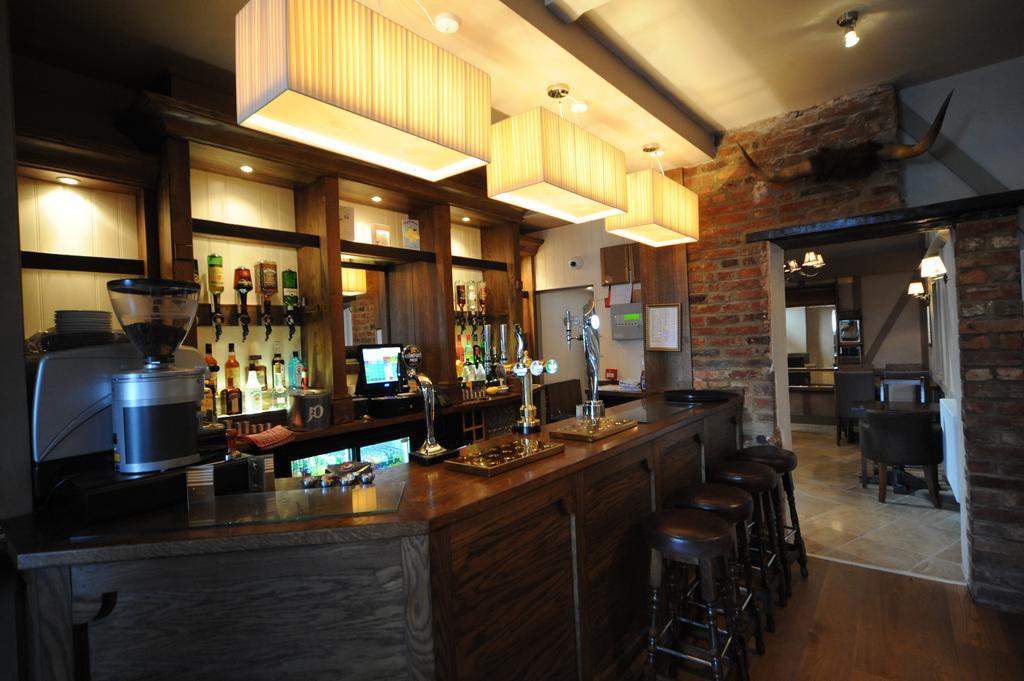 The Bull Hotel Stony Stratford Dış mekan fotoğraf