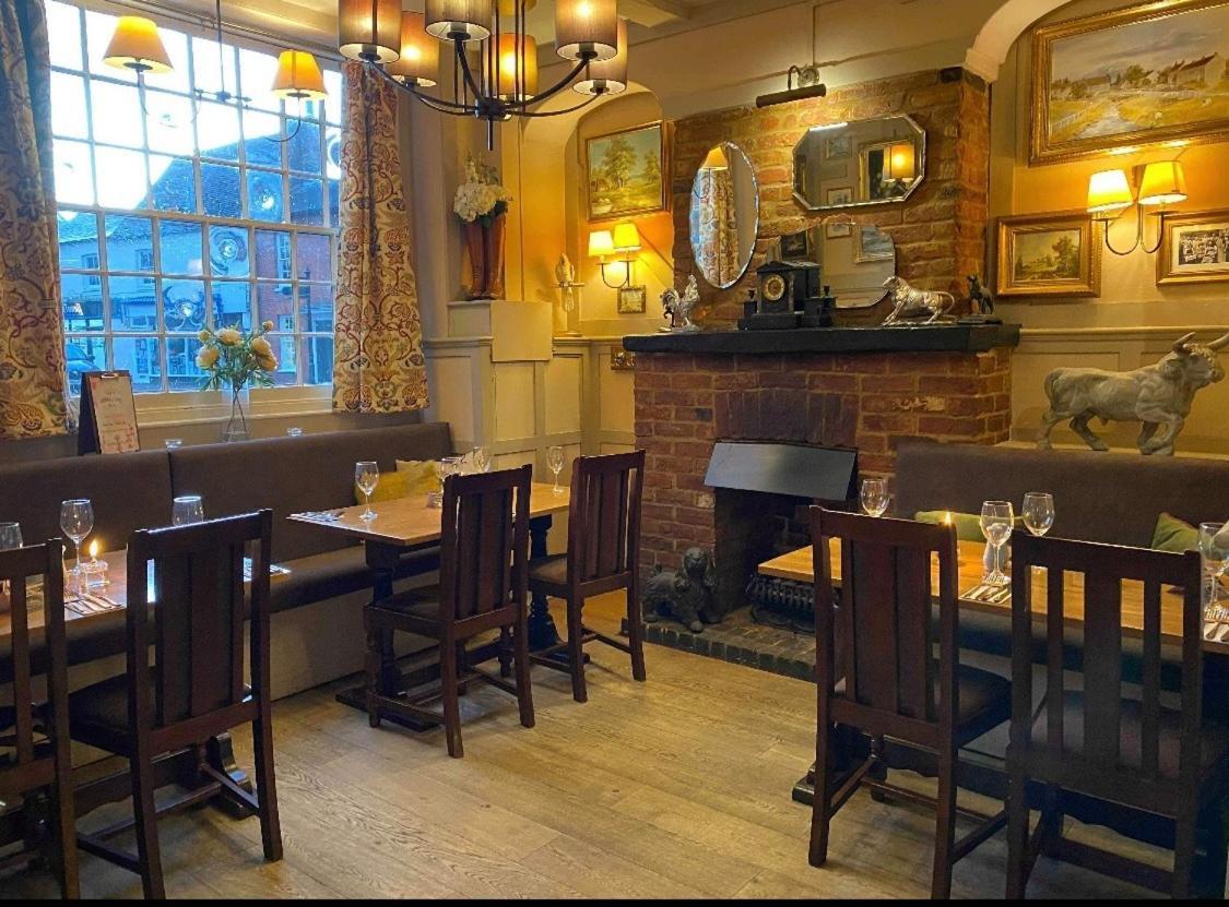The Bull Hotel Stony Stratford Dış mekan fotoğraf
